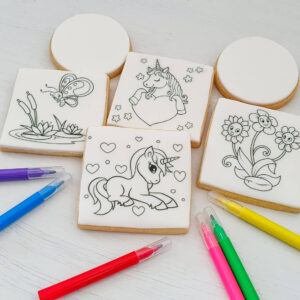 Colouring in cookies – Unicorn Garden